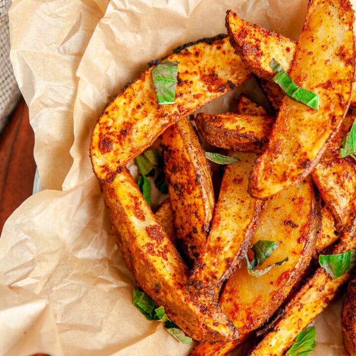 Spicy Air Fried Potato Wedges {Extra Crispy!} – The Sassy Foodie
