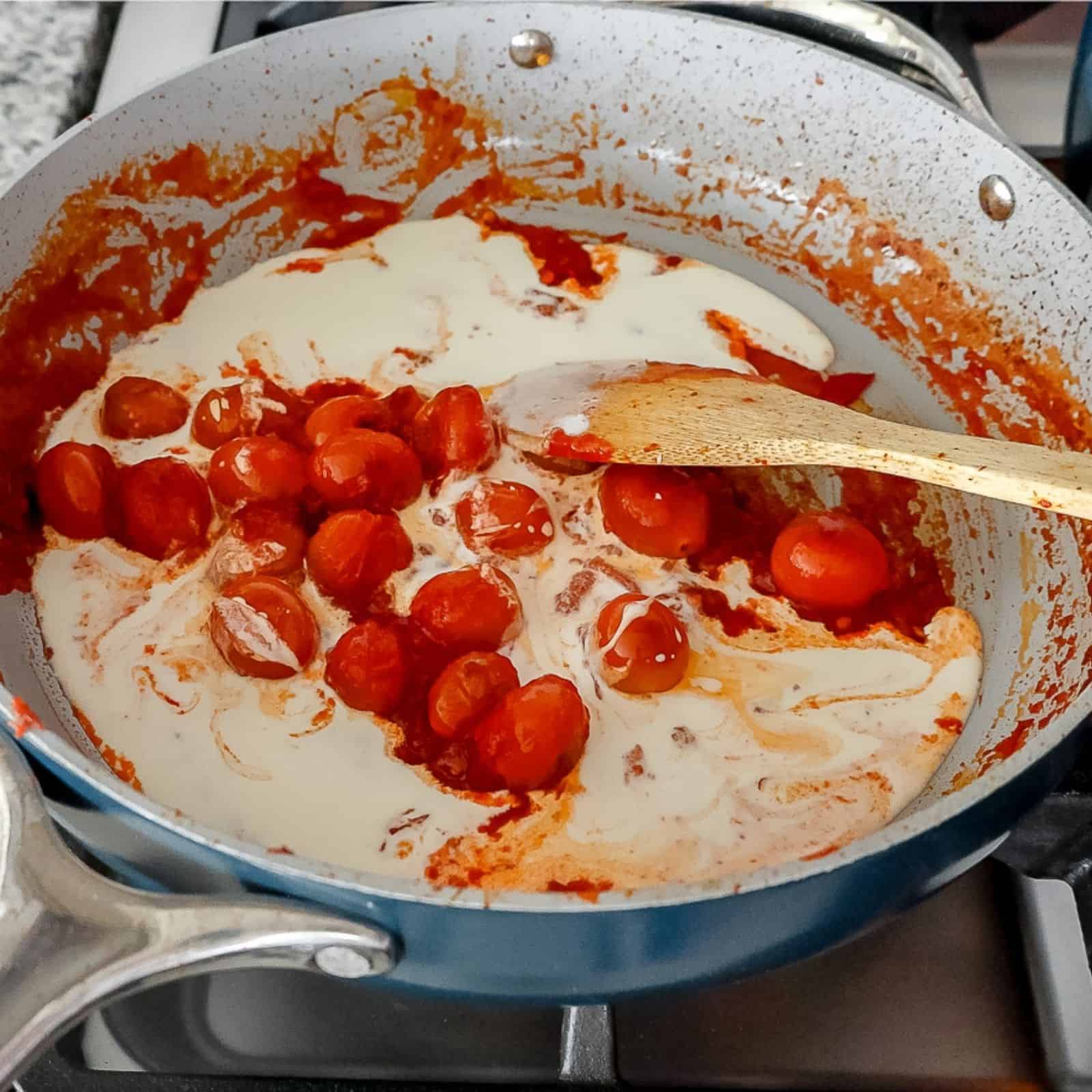Spicy Rigatoni Vodka (Cheesecake Factory Copycat) – The Sassy Foodie